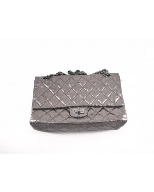 Chanel CHAIN BAG (S) 90% NEW 17cm x 28cm